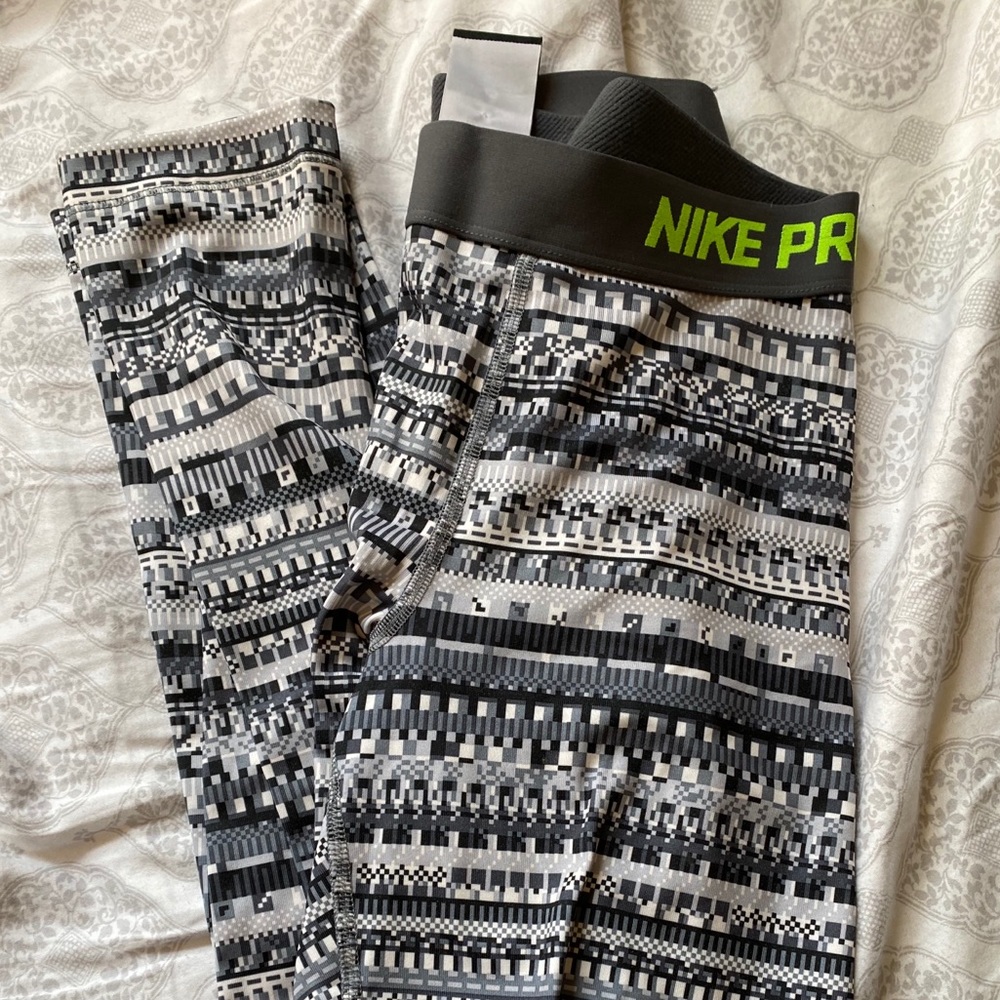 Nike pro leggings